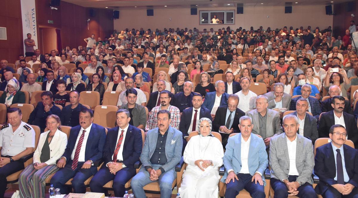 Arslantepe H&ouml;y&uuml;ğ&uuml;'n&uuml;n UNESCO Yolculuğu Malatya'daki panelde anlatıldı