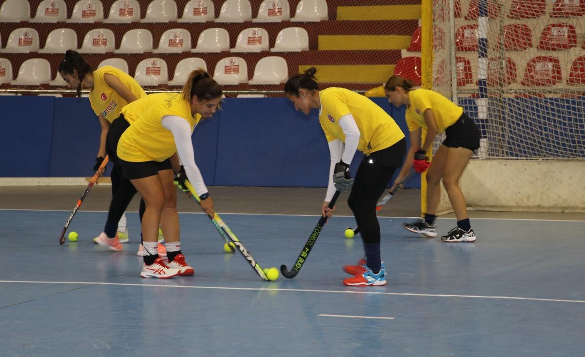A Milli Kadın Hokey Takımı, Amasya'da kampa girdi