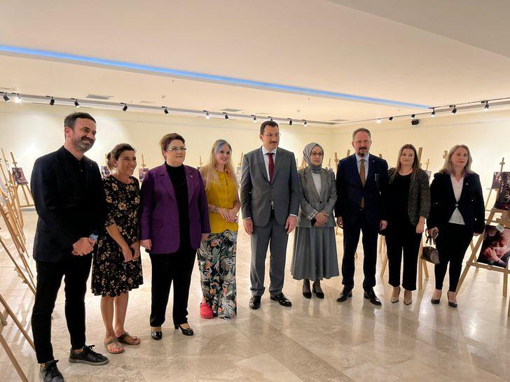 Aile ve Sosyal Hizmetler Bakanı Yanık, Tekirdağ'daki fabrikada kadınlarla bir araya geldi G2