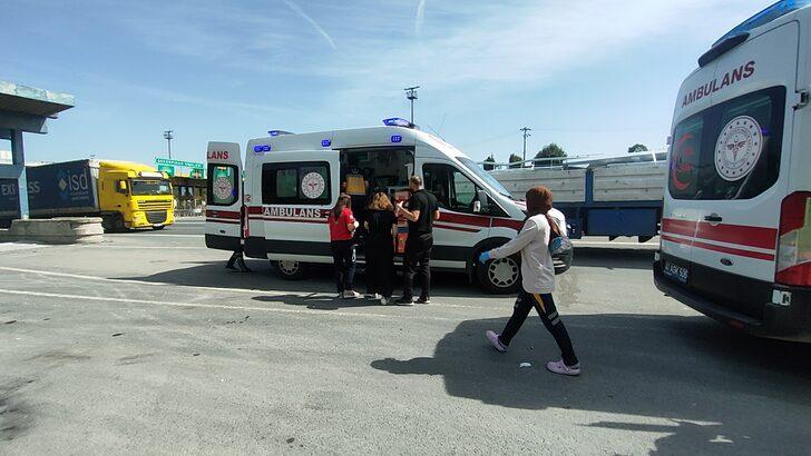 Anadolu Otoyolu'nda bariyere çarpan otomobildeki 6 kişi yaralandı G2