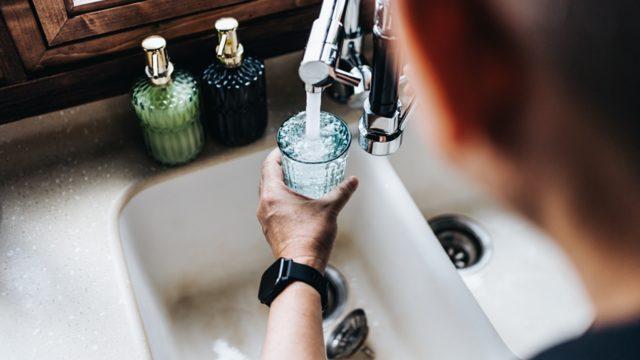 Bu ülkelere gittiğinizde musluk suyu içebilirsiniz! Bir de suya para vermeyin