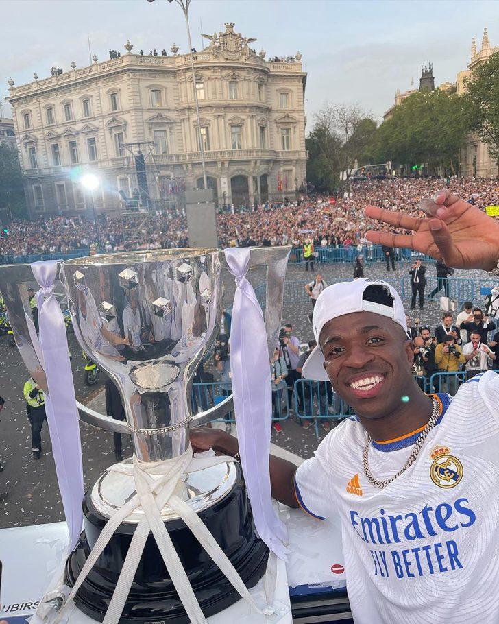 Son dakika: 'Maymunluğu bırak!' Dünya, Real Madrid'in yıldızı Vinicius Junior'a yapılan ırkçılık skandalını konuşuyor! G5