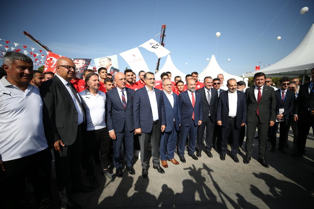 Eti Maden Genel M&uuml;d&uuml;r&uuml; Keleşer, Bandırma'da ferrobor tesisinin temel atma t&ouml;reninde konuştu: