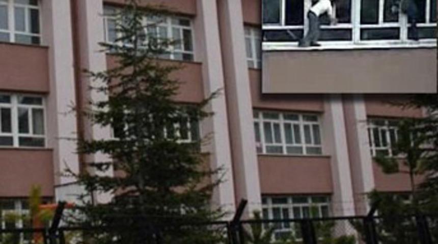 İlk&ouml;ğretim okulunda skandal iddia!