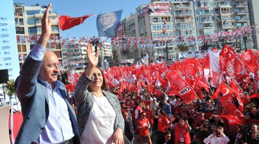 CHP, anayasa referandumu i&ccedil;in alanlara iniyor