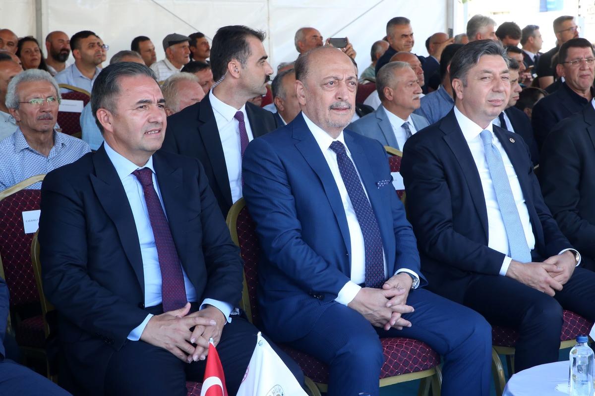 &Ccedil;alışma ve Sosyal G&uuml;venlik Bakanı Bilgin, Kırşehir'de 35. Ahilik Haftası kapanış t&ouml;reninde konuştu: