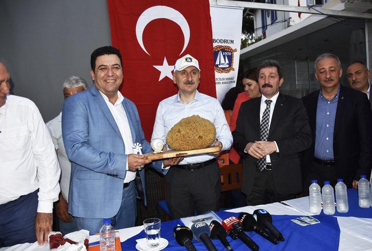Ulaştırma ve Altyapı Bakanı Karaismailoğlu, Bodrum'da denizcilerle buluştu: G5