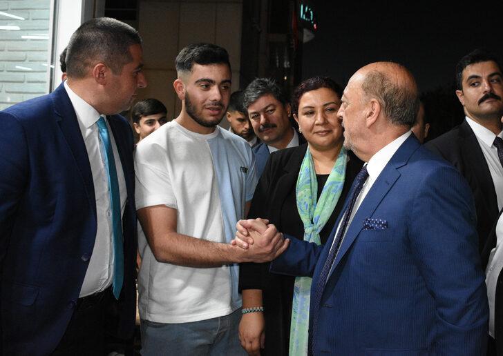 Çalışma ve Sosyal Güvenlik Bakanı Bilgin, AK Parti Kırşehir İl Başkanlığını ziyaretinde konuştu: G5