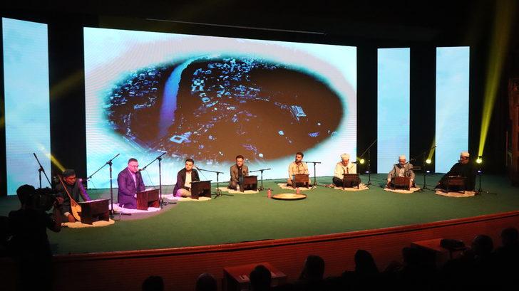 Bursa'da 8 farklı dilde 8 farklı mevlithan tarafından Mevlid-i Şerif okundu G1