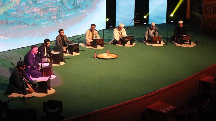 Bursa'da 8 farklı dilde 8 farklı mevlithan tarafından Mevlid-i Şerif okundu G3