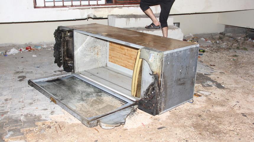 Hatay’da markette çıkan yangın söndürüldü