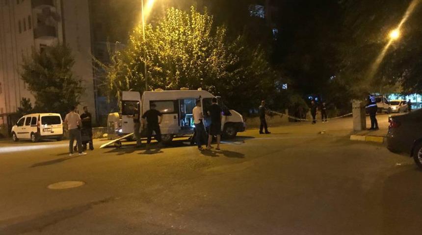 Iğdır'da şüpheli paket paniği! Vatandaşlar telefona sarıldı, bomba uzmanı ekip sevk edildi