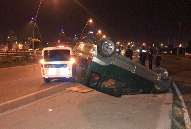 Kayseri'de takla atan otomobildeki 3 kişi yaralandı