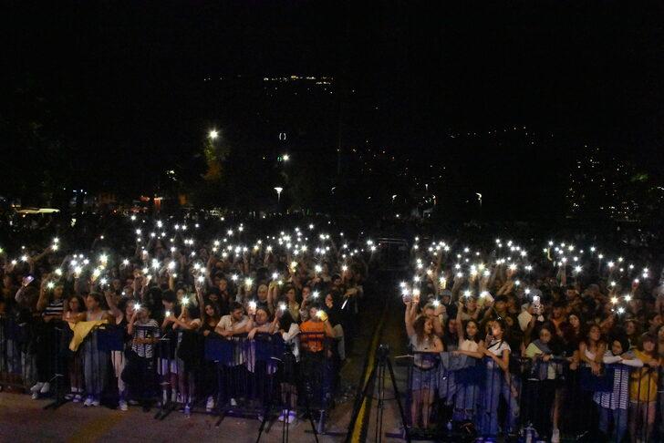 Ordu'daki Zümrüt Fındık Festivali'nde Pinhani grubu sahne aldı G3