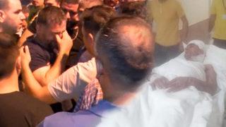 SON DAKİKA | Taksiciye falçatalı saldırı! Boğazını kesti, defalarca yüzüne çizik attı