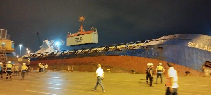 İskenderun’da limanda su alan konteyner gemisi battı G5