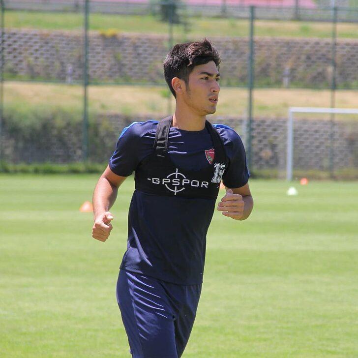 Filipinler'i sallayan Türk: Arda Çınkır! İlk yarıda tam 4 gol attı, maça damgasını vurdu... G1