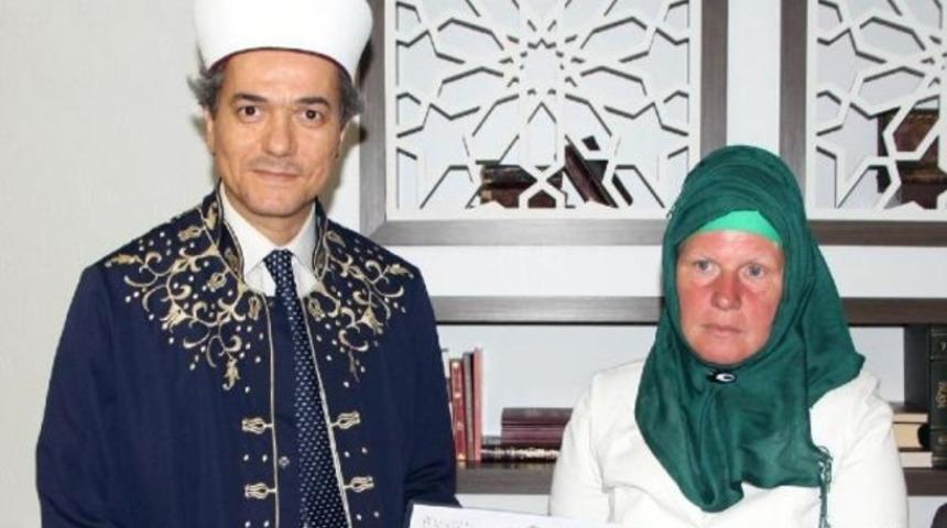 Fethiye'de yaşayan Alman kadın M&uuml;sl&uuml;man oldu