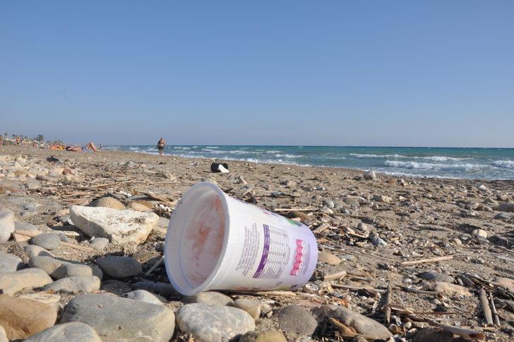 Mersin'de deniz kaplumbağalarının yuva yaptığı kumsal temizlendi G5