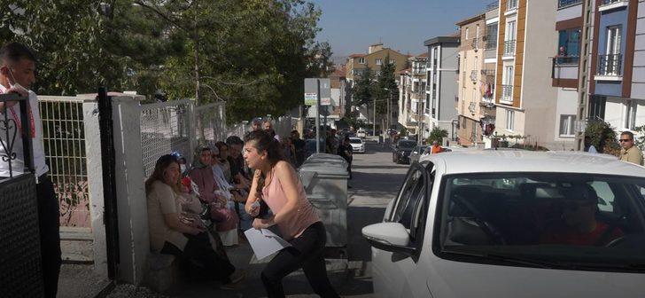 Türkiye'den KPSS manzaraları... Erken geldi ama sınava giremedi G4