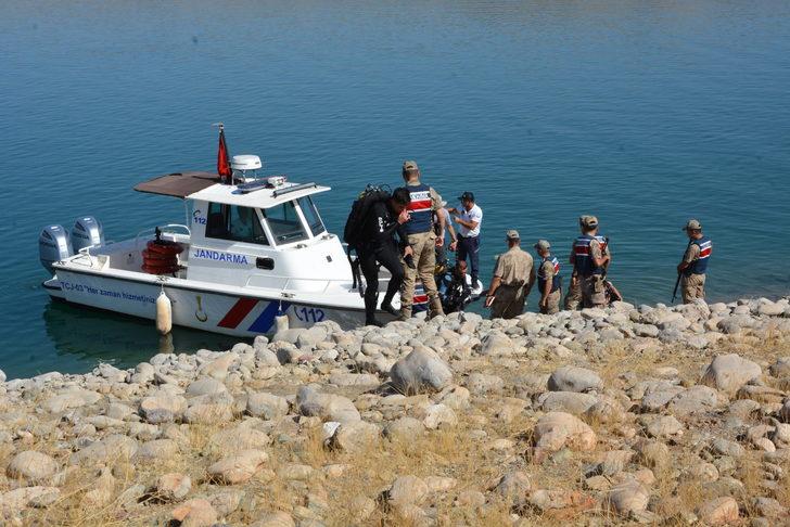 Şanlıurfa'da zıpkınla balık avlamak amacıyla gölete giren lise müdürü boğuldu G3