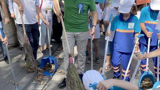 Üsküdar'da gönüllü çocuklar çevre temizliği yaptı