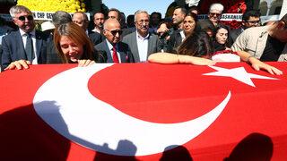 Eski milletvekili Pekşen'in cenazesi Ankara'da toprağa verildi