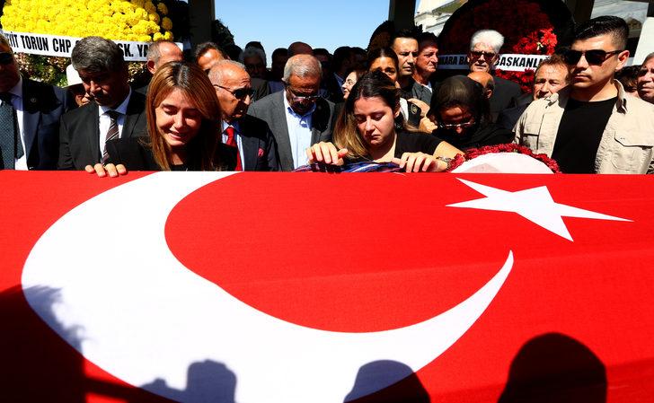 Eski milletvekili Pekşen'in cenazesi Ankara'da toprağa verildi G2