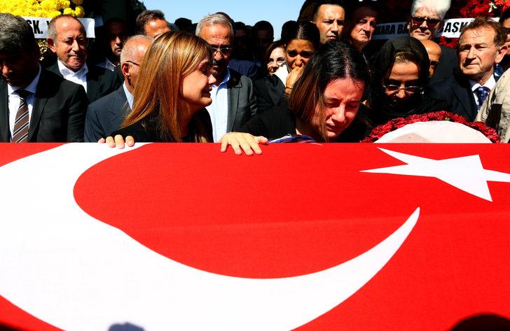 Eski milletvekili Pekşen'in cenazesi Ankara'da toprağa verildi G4