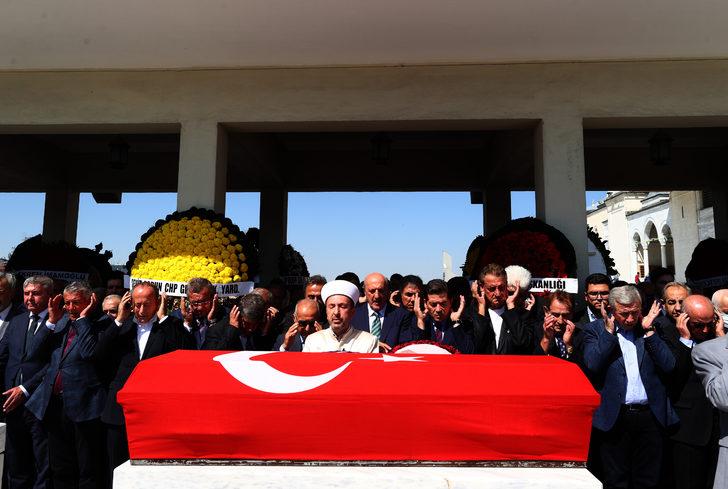 Eski milletvekili Pekşen'in cenazesi Ankara'da toprağa verildi G5