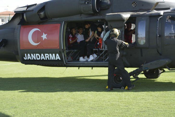Kırşehir'de 100 çocuk jandarma helikopterleriyle şehir turu attı G2