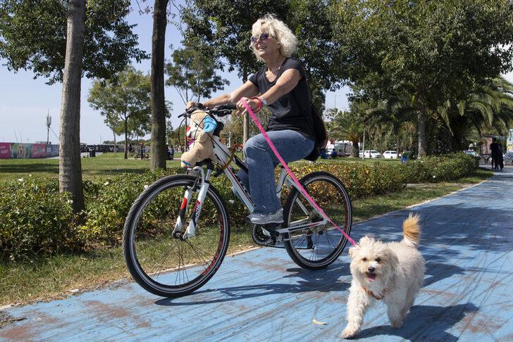 İstanbul'da kadınlar "özgürlük ve temiz çevre" için pedal çevirdi G2
