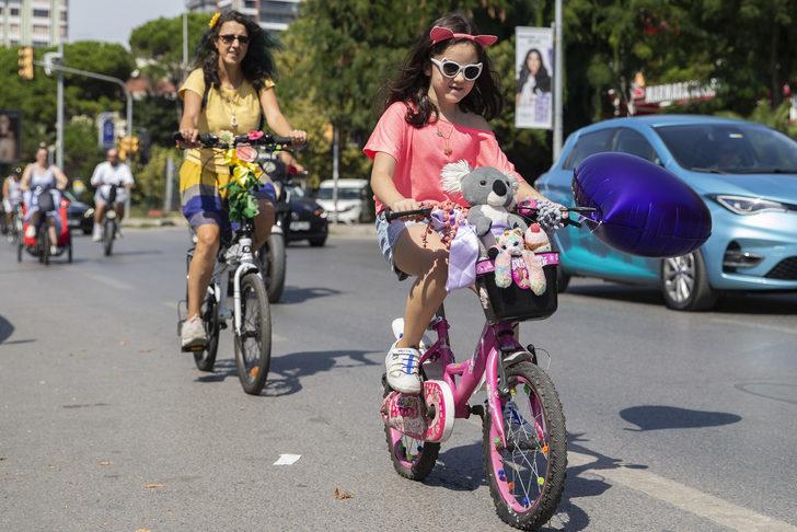 İstanbul'da kadınlar "özgürlük ve temiz çevre" için pedal çevirdi G3
