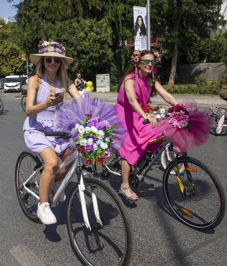 İstanbul'da kadınlar "özgürlük ve temiz çevre" için pedal çevirdi G4