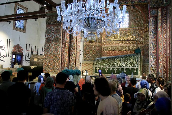 Mevlana Müzesi'nde hafta sonu yoğunluğu yaşanıyor G1