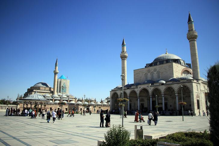 Mevlana Müzesi'nde hafta sonu yoğunluğu yaşanıyor G2