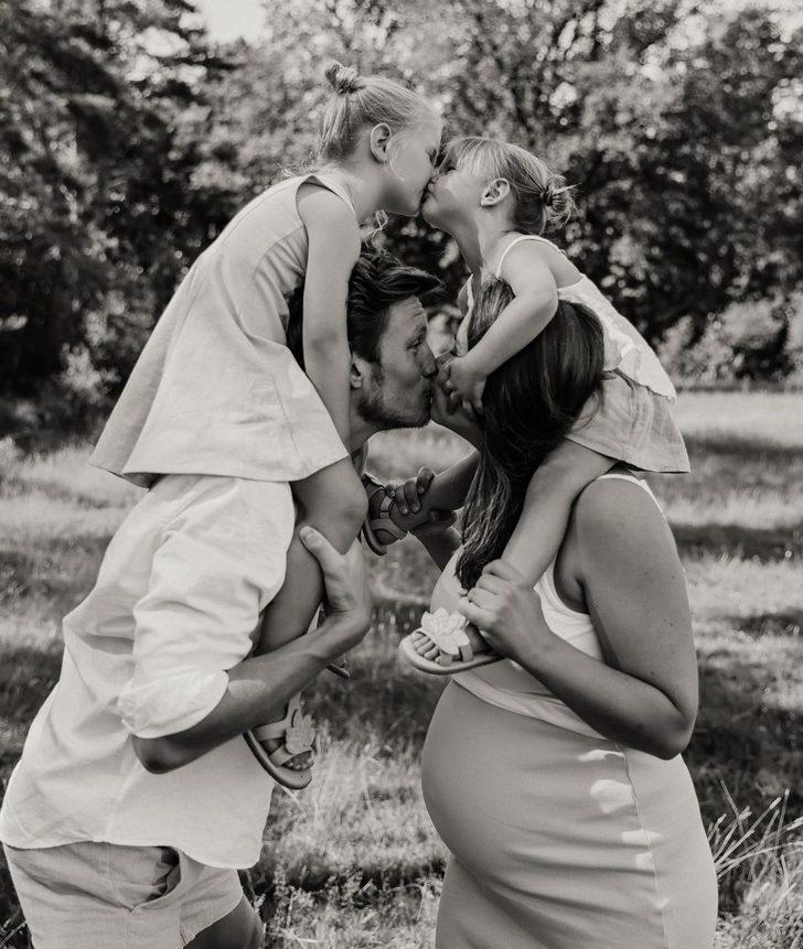 Beşiktaş'ın Hollandalı yıldızı Wout Weghorst'un eşinden aşk dolu paylaşımlar! Öpmelere doyamadı G2