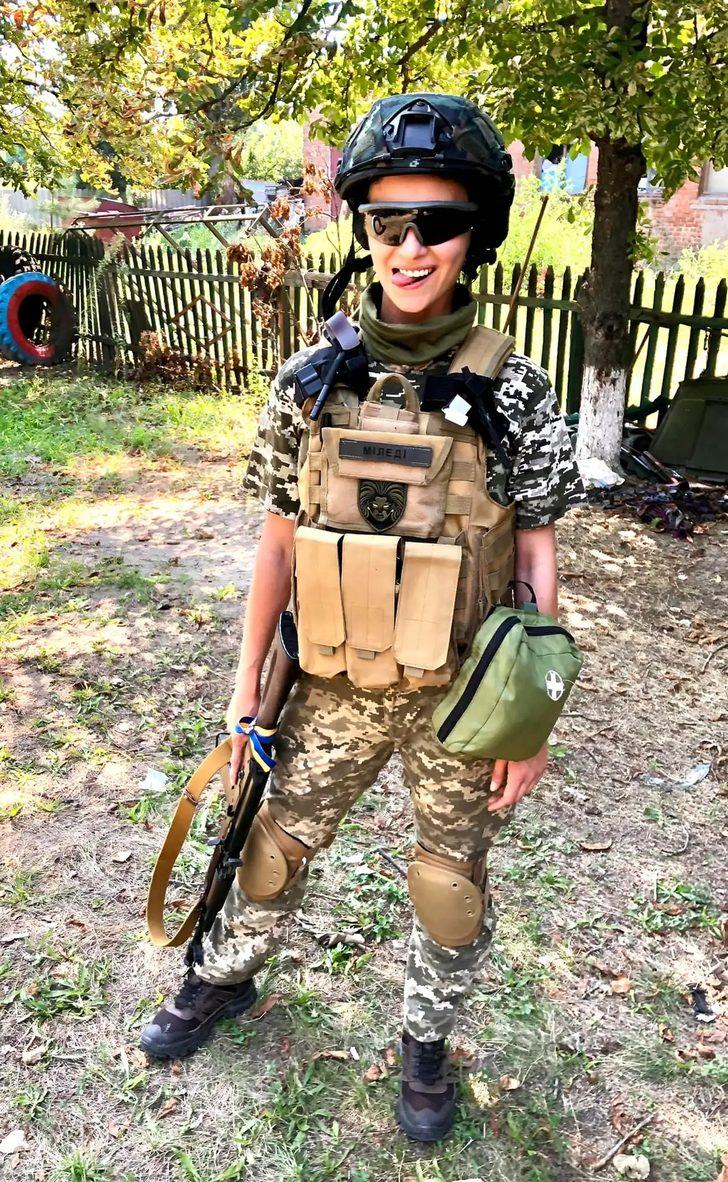 Cepheyi podyuma tercih etti! Eski güzellik kraliçesi şimdi sıhhiyeci oldu G2