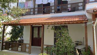 Servis aracına saldıran teröristlerin saklandıkları Dikili'deki sitenin sakinleri şaşkınlık yaşıyor