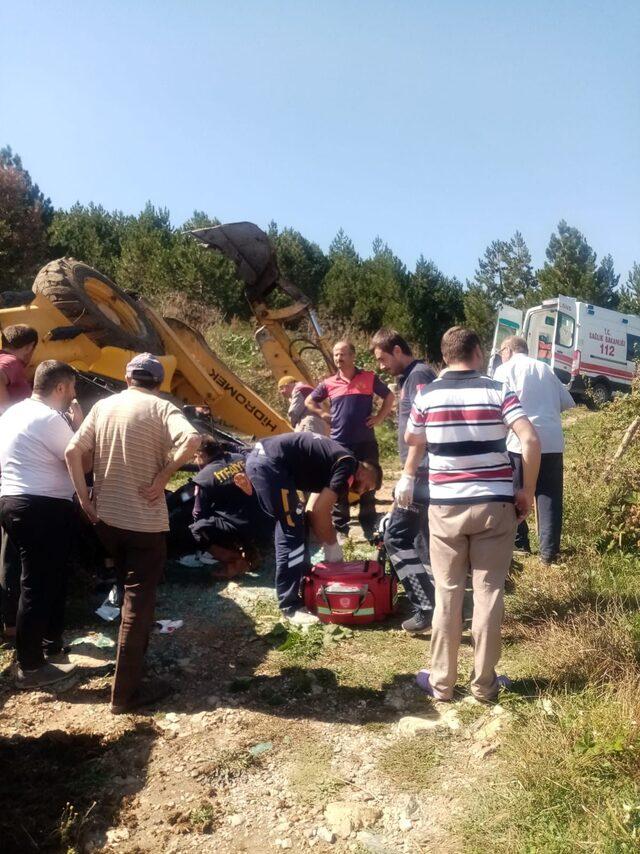 Kastamonu'da devrilen kepçenin operatörü yaralandı
