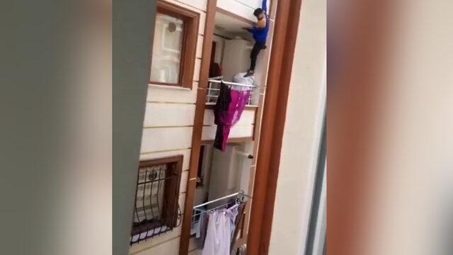Mahalleyi ayağa kaldıran olay! Yakalanacağını anlayınca b&ouml;yle ka&ccedil;tı