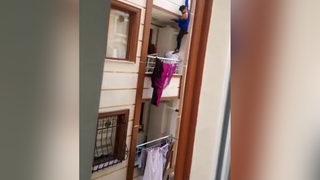 Mahalleyi ayağa kaldıran olay: Yer İstanbul! Yakalanacağını anlayınca balkondan böyle kaçtı