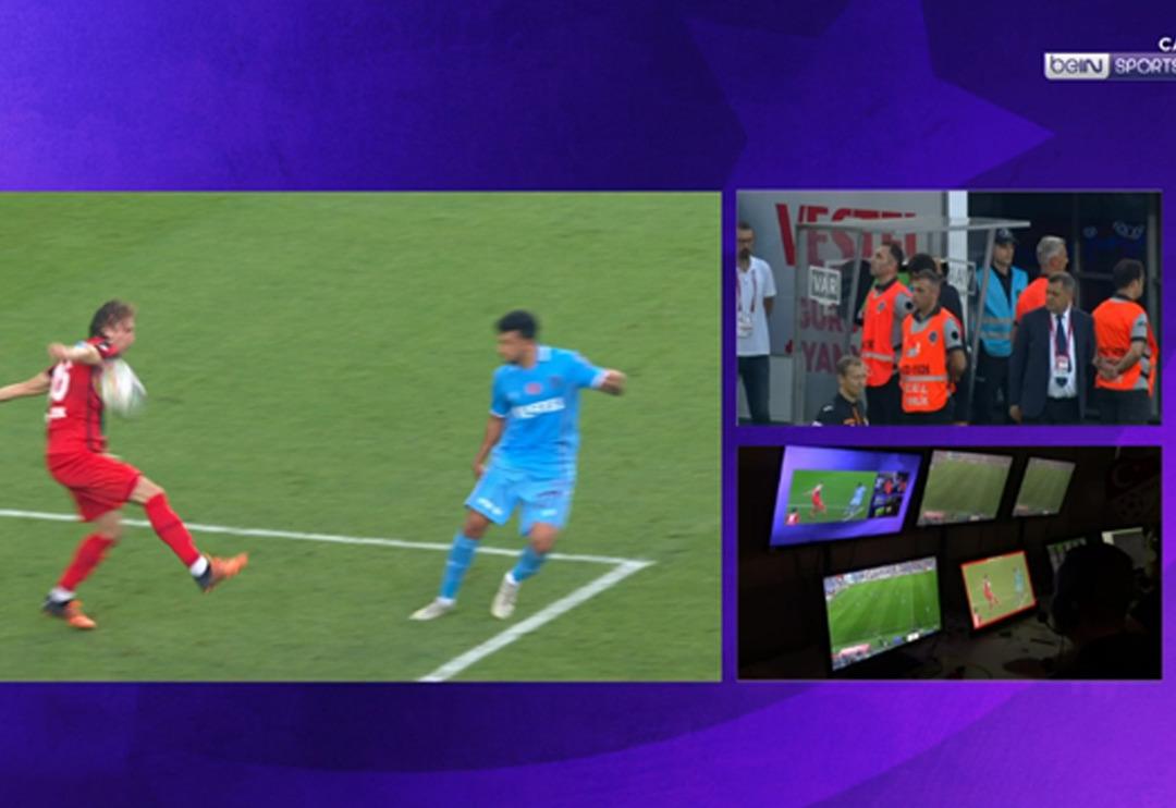 Trabzonspor ma&ccedil;ında verilen penaltı pozisyonu Beşiktaş taraftarını ayaklandırdı!