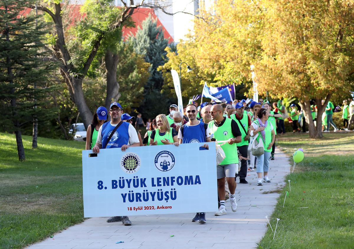 Lenfoma hastaları ile yakınları farkındalık y&uuml;r&uuml;y&uuml;ş&uuml;nde bir araya geldi