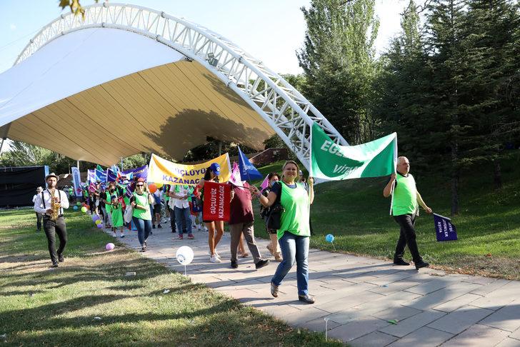 Lenfoma hastaları ile yakınları farkındalık yürüyüşünde bir araya geldi G2