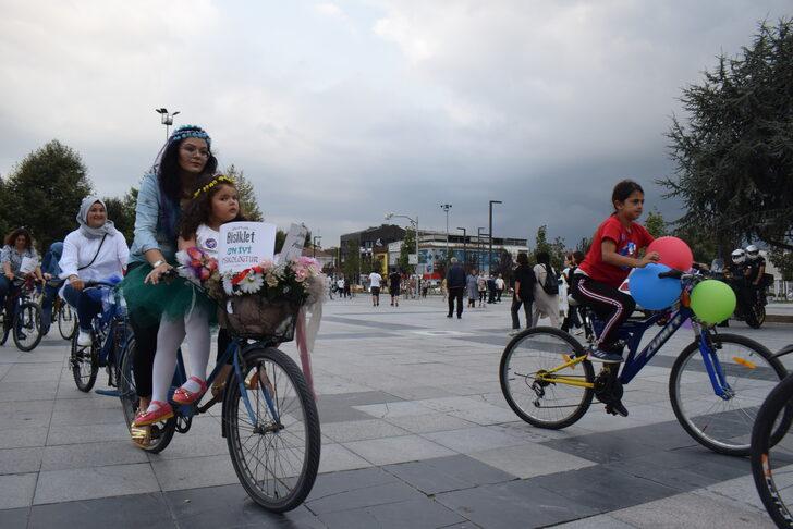 Düzce'de "Süslü Kadınlar Bisiklet Turu" düzenlendi G3