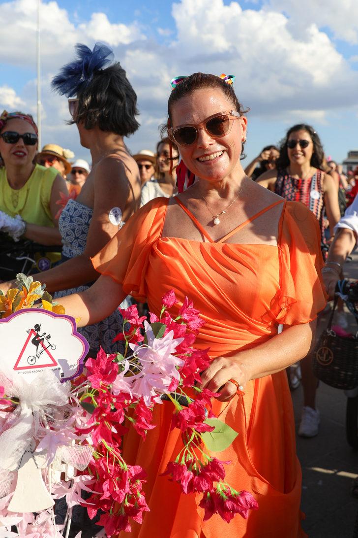 İzmir'de "Süslü Kadınlar" dünyaya yayılan tur için 10. kez toplandı G5