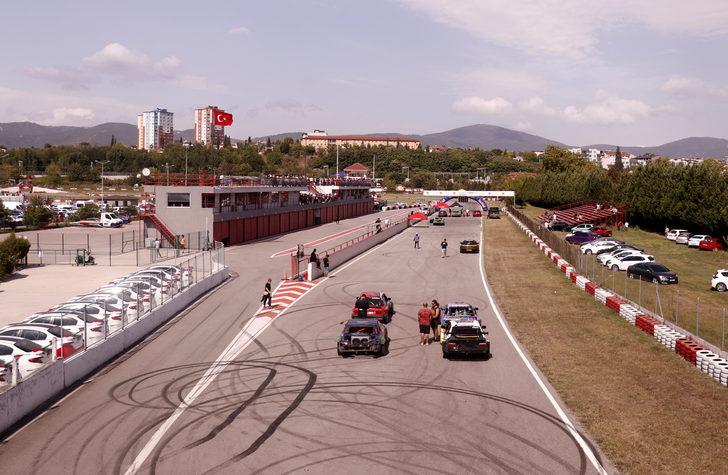 2022 Apex Masters Türkiye Drift Şampiyonası'nın ikinci yarışı Kocaeli'de yapıldı G1