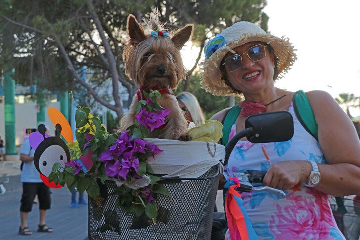 Fethiye'de "Süslü Kadınlar Bisiklet Turu" düzenlendi G2