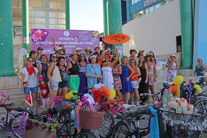 Fethiye'de "Süslü Kadınlar Bisiklet Turu" düzenlendi G3